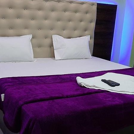Hotel Radhe Krishna Adilabad Екстериор снимка