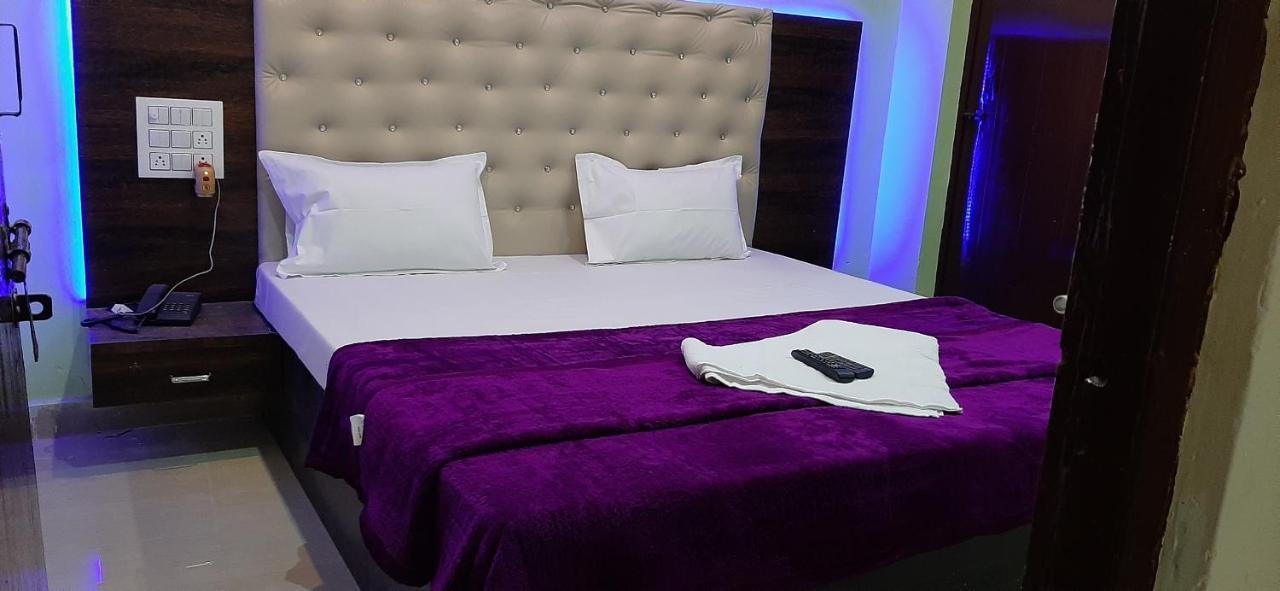 Hotel Radhe Krishna Adilabad Екстериор снимка
